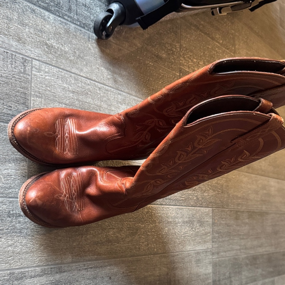 Ariat Women's Brown Leather Heeled Boots